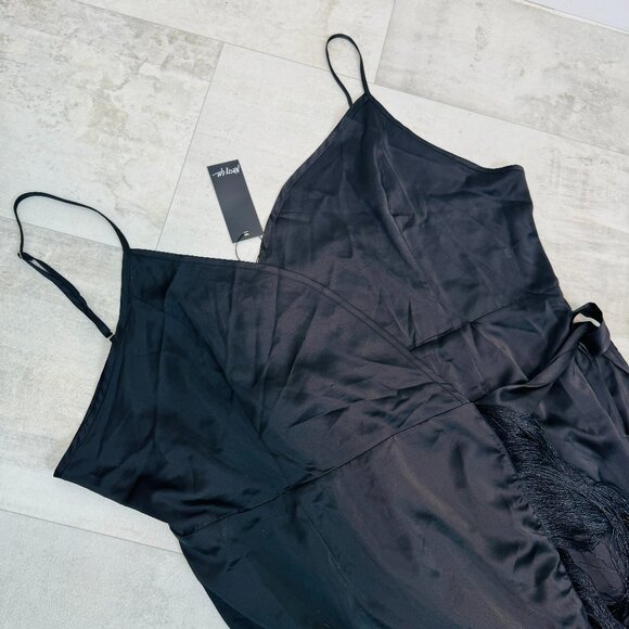 Nasty Gal size 24 Fringe Trim Satin Wrap Maxi Dress Sleeveless black NWT - Picture 4 of 9
